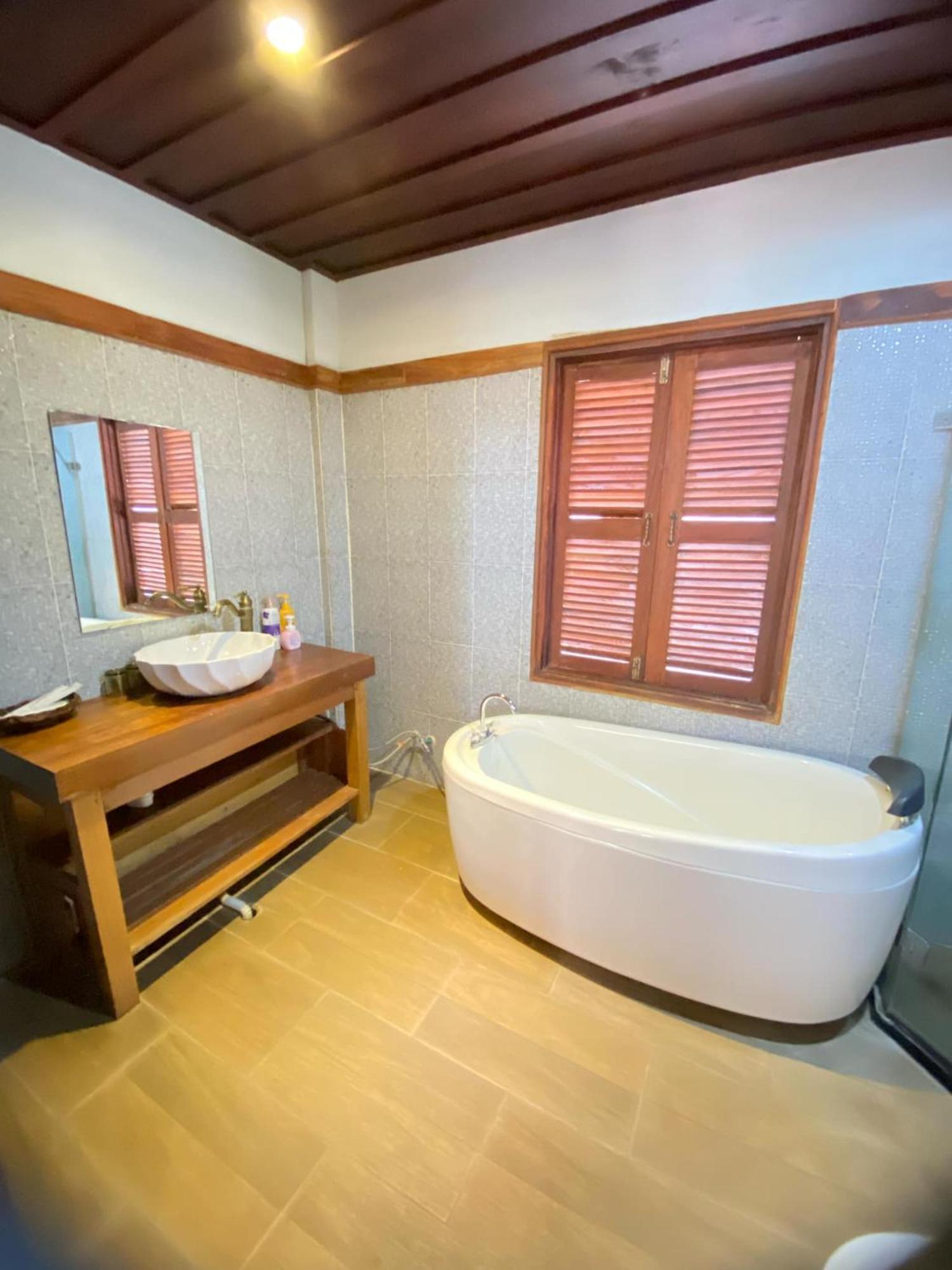Villa Kee Lee Luangprabang ภายนอก รูปภาพ
